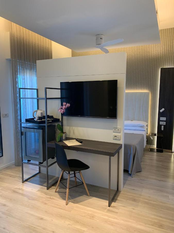 Hotel Gardenia Римини Екстериор снимка