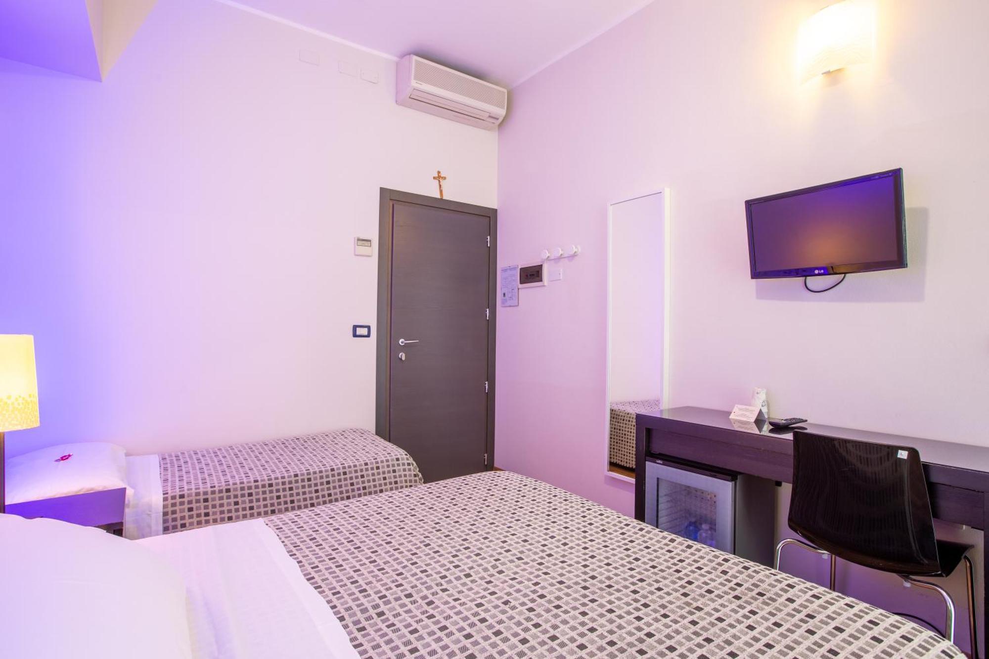 Hotel Gardenia Римини Екстериор снимка