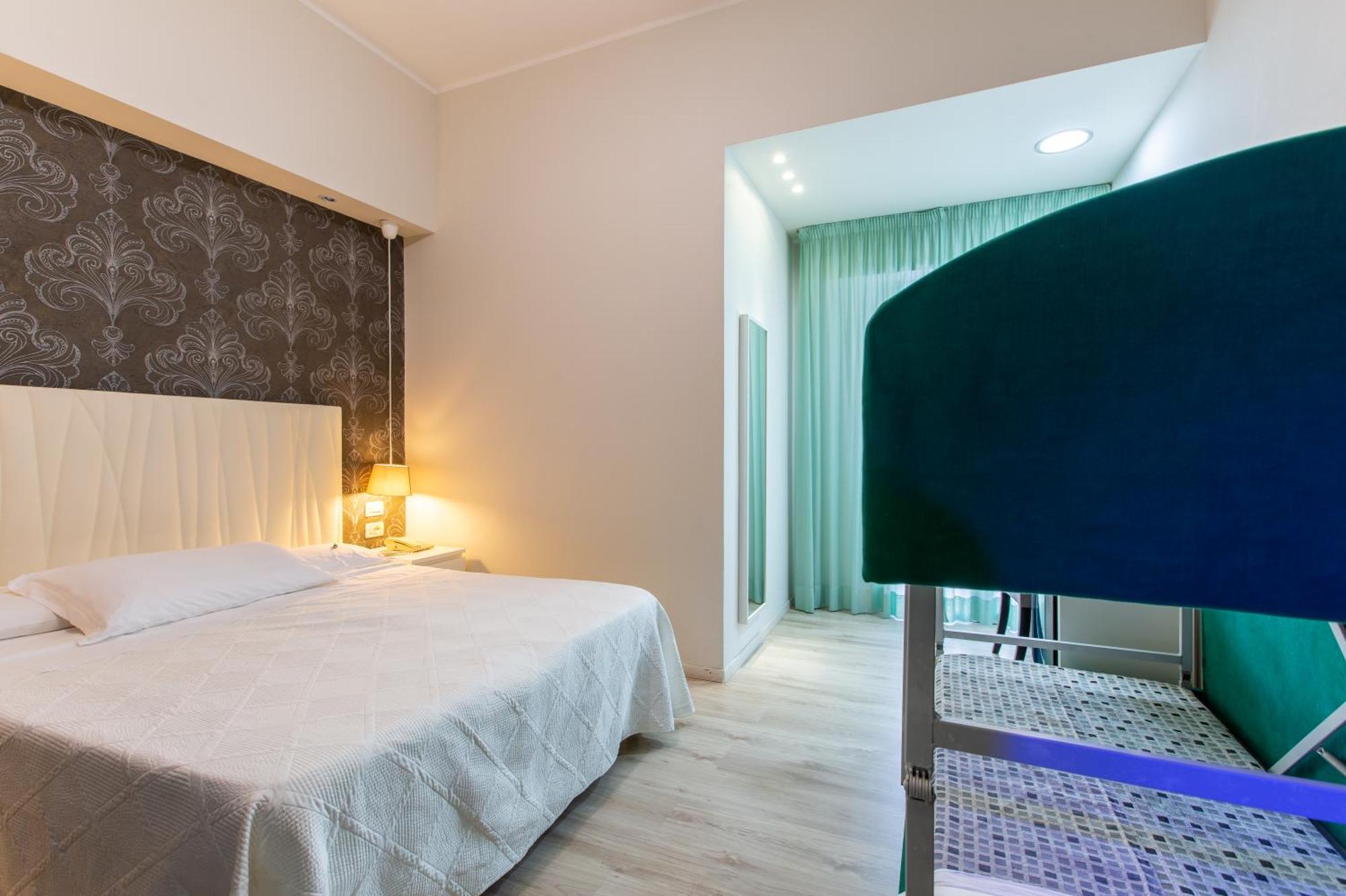 Hotel Gardenia Римини Екстериор снимка