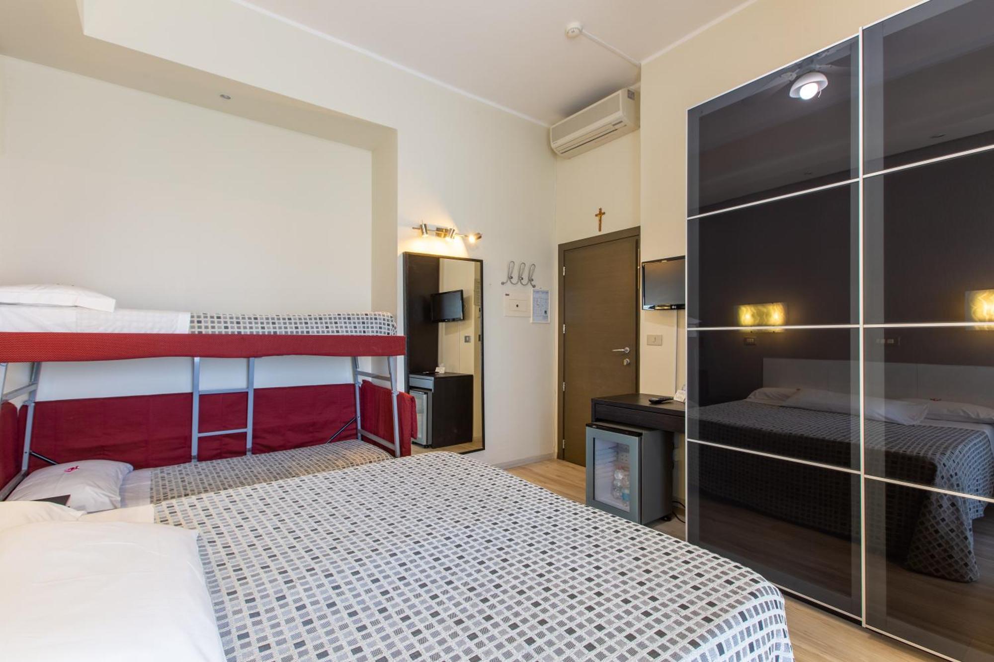 Hotel Gardenia Римини Екстериор снимка