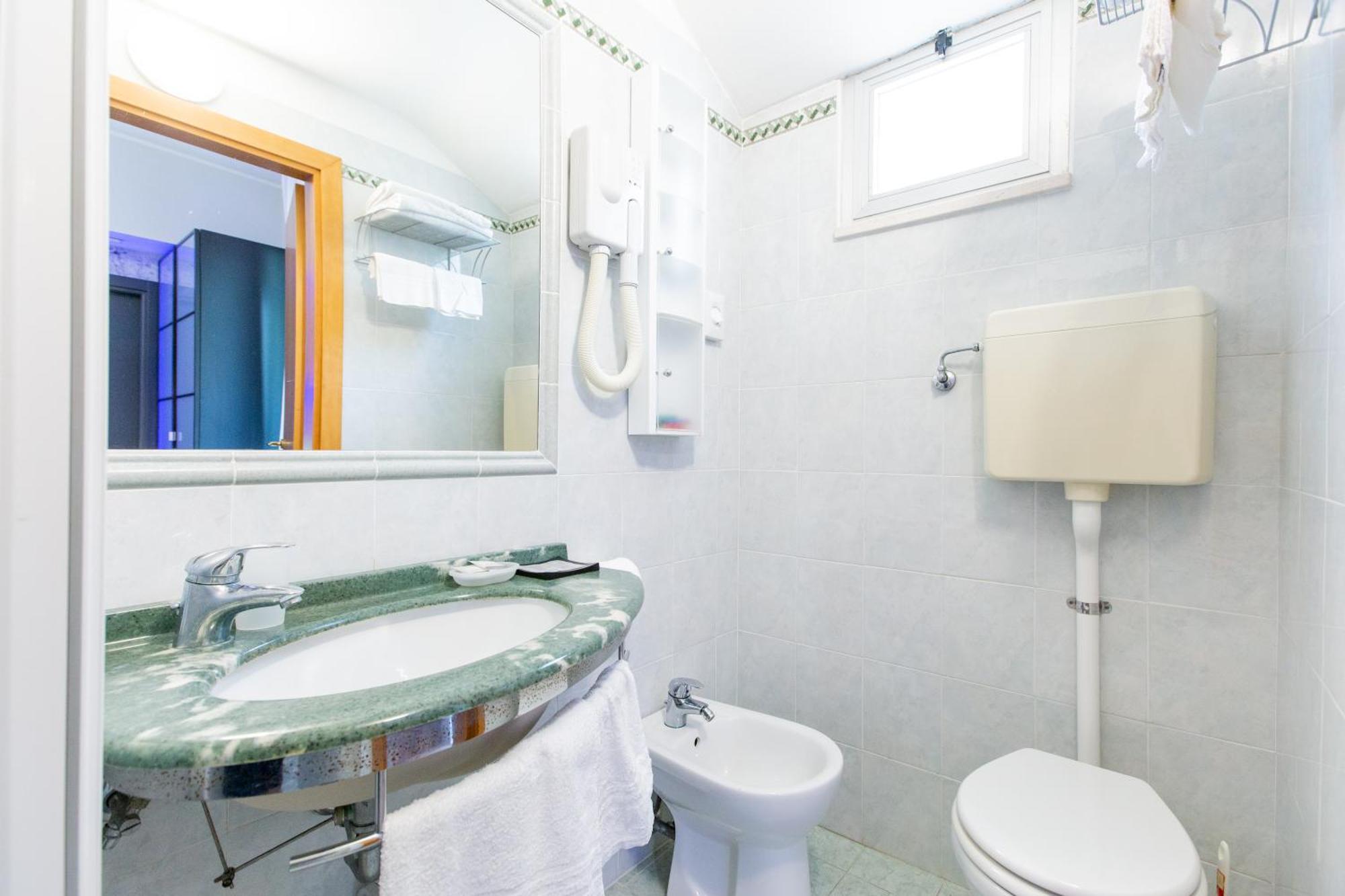 Hotel Gardenia Римини Екстериор снимка