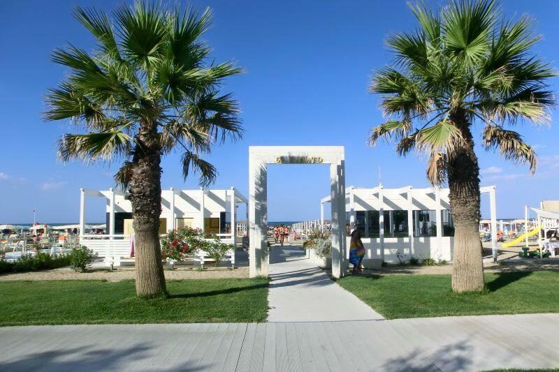 Hotel Gardenia Римини Екстериор снимка